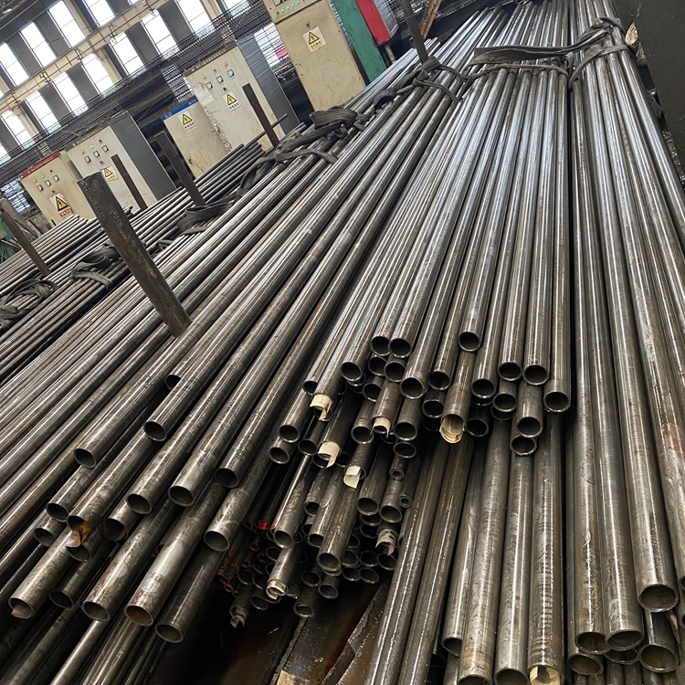 富蕴高精密无缝钢管